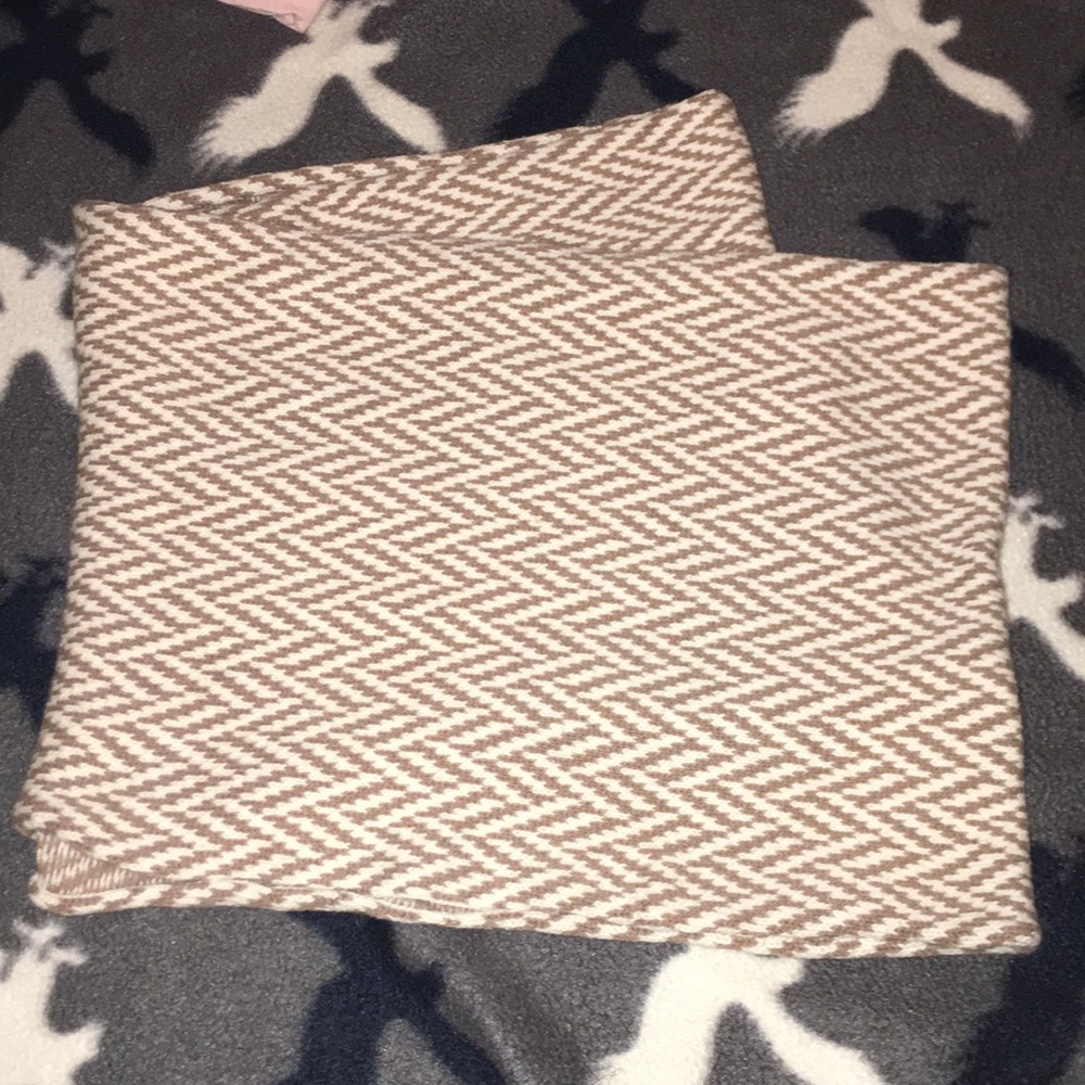 Liz Claiborne infinity scarf